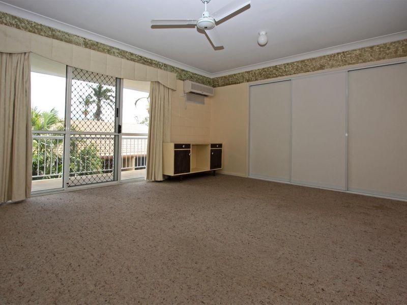 2/10 Sooning Street, Hermit Park QLD 4812