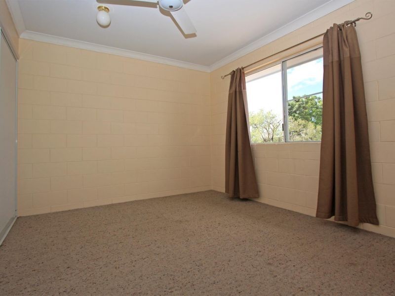 2/10 Sooning Street, Hermit Park QLD 4812
