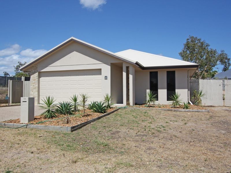 18 Rattray Street, Bushland Beach QLD 4818