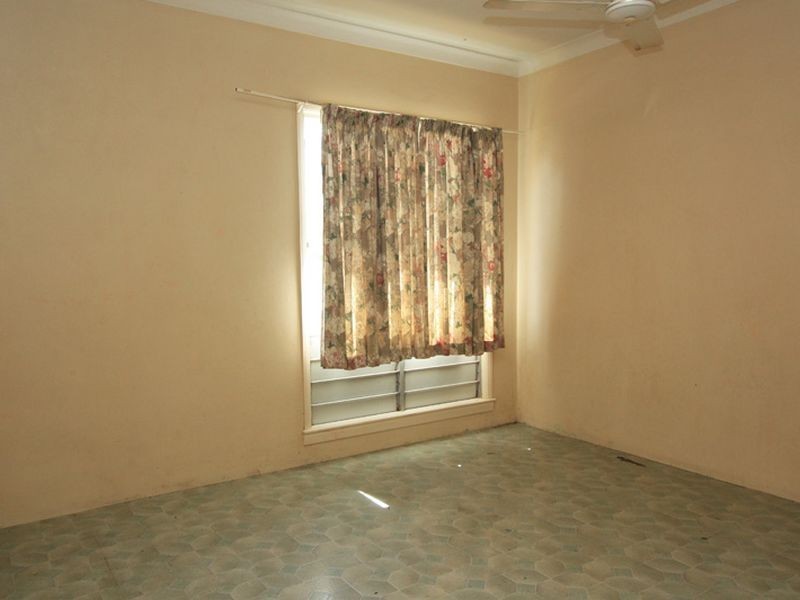 15 Carr Street, Hermit Park QLD 4812