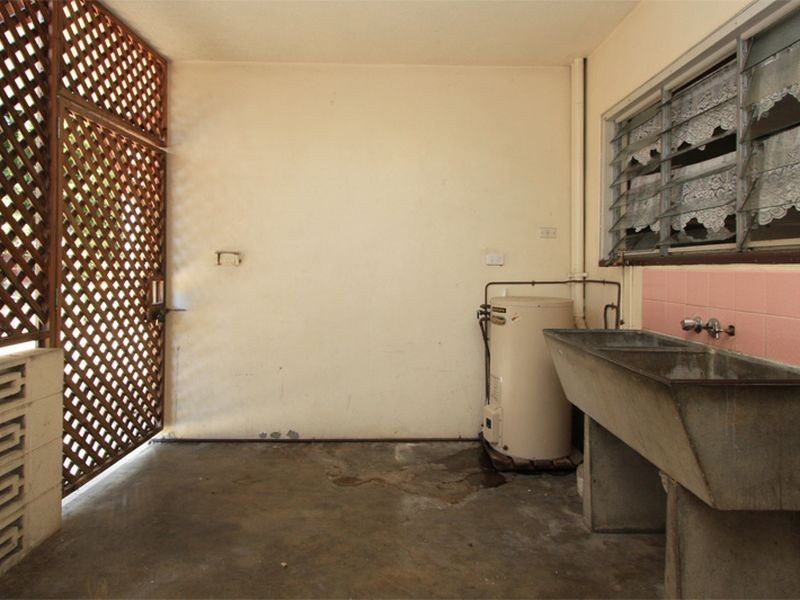 15 Carr Street, Hermit Park QLD 4812