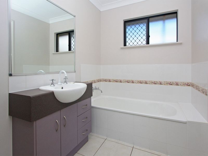 18 Firetail Pocket, Kelso QLD 4815