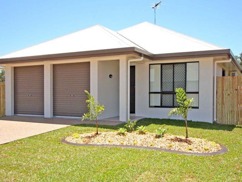 Bushland Beach QLD 4818