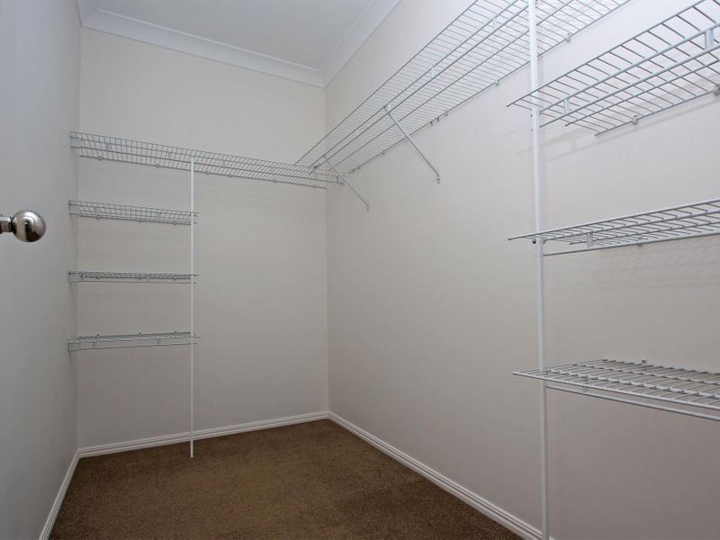 Bushland Beach QLD 4818