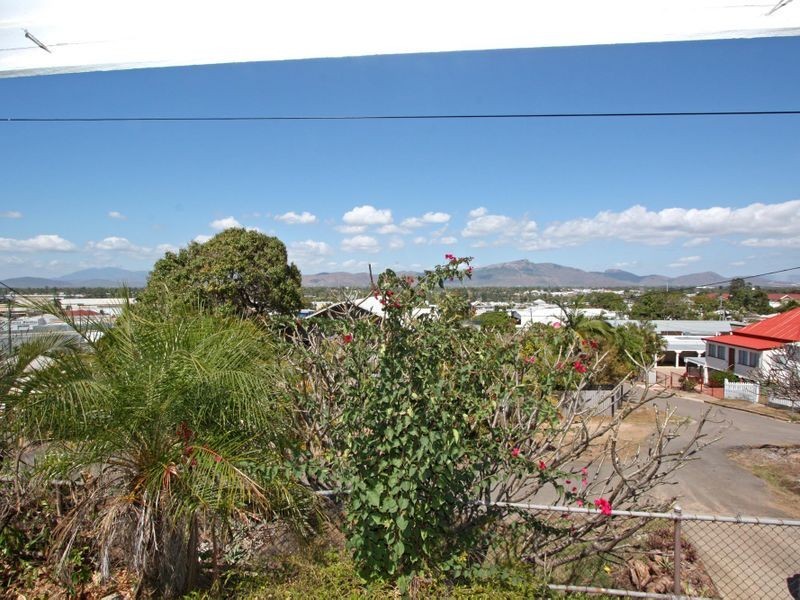 West End QLD 4810