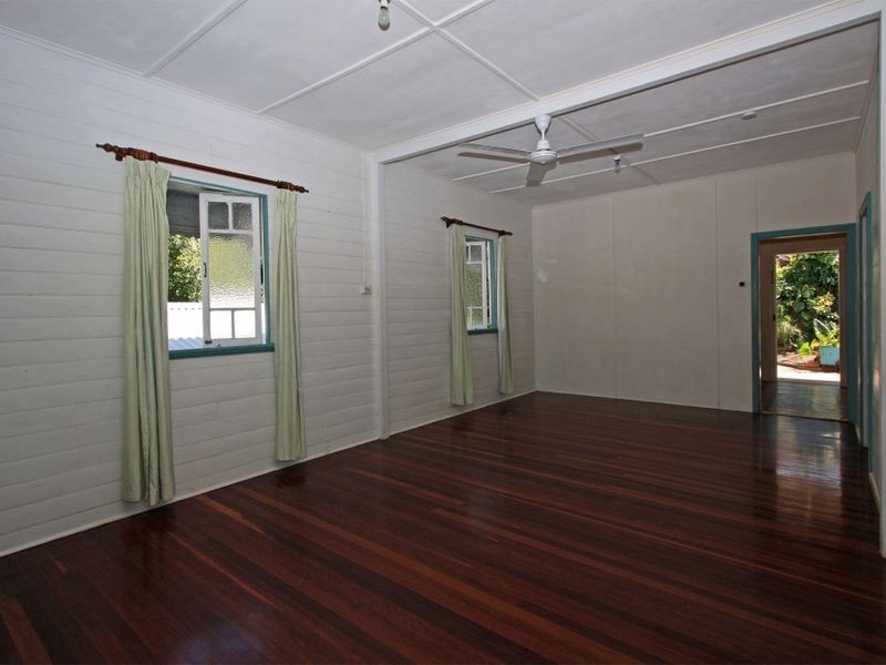 West End QLD 4810