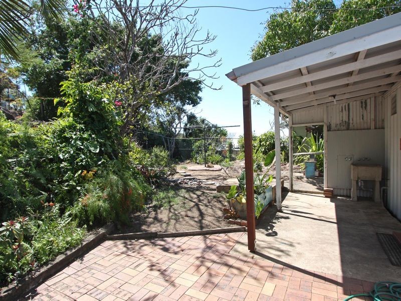 West End QLD 4810