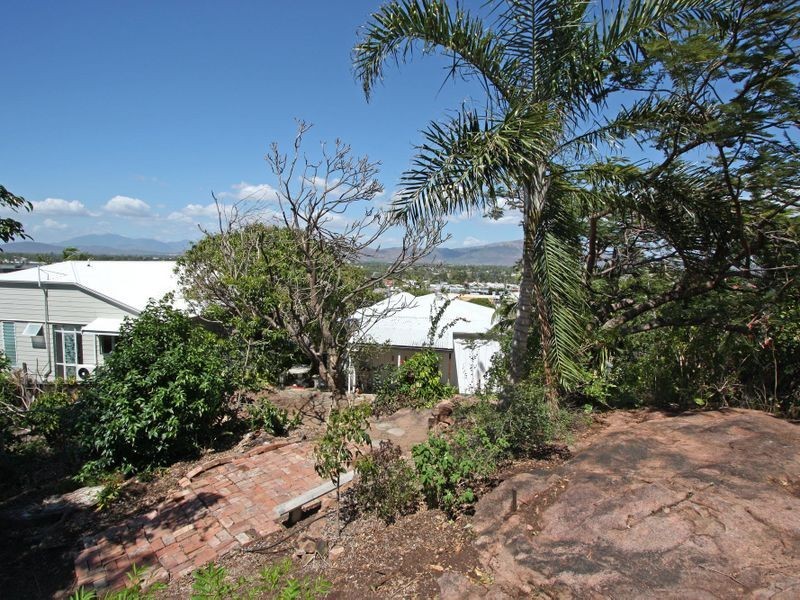 West End QLD 4810