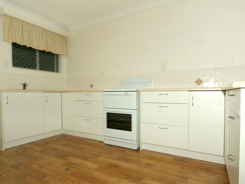 West End QLD 4810