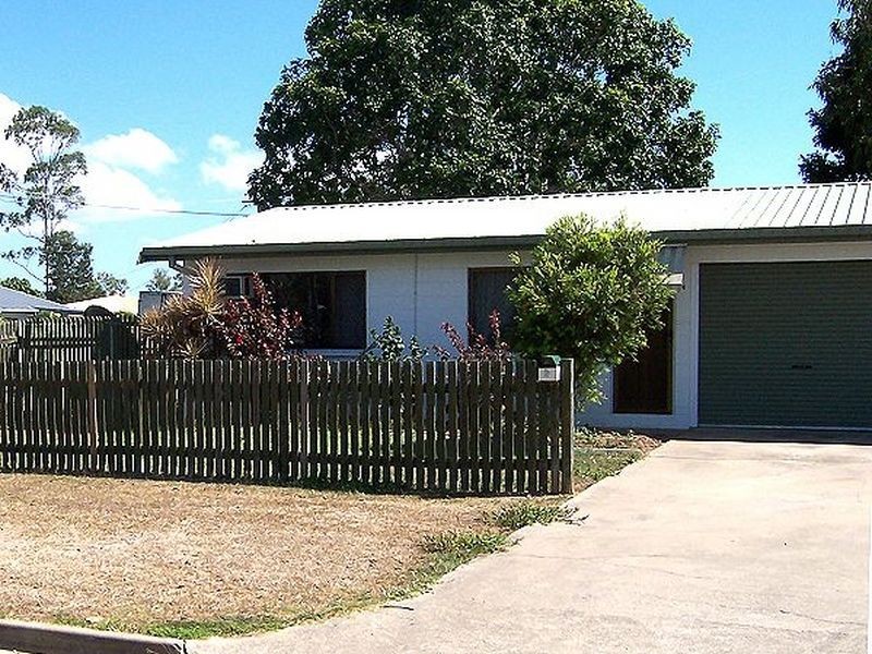 2/15 Stephanie Street, Rasmussen QLD 4815