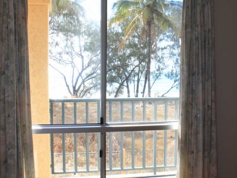 22 Reef Street, Saunders Beach QLD 4818