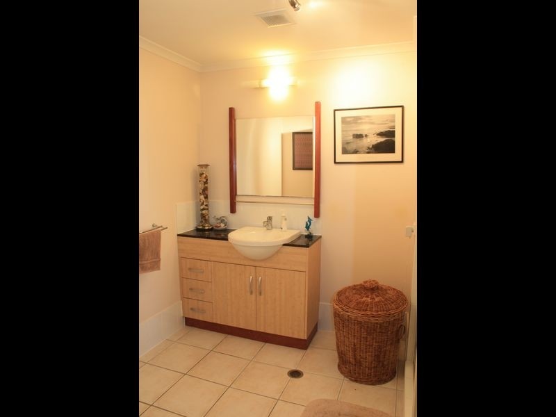 2/19 Willmett Street, Townsville QLD 4810