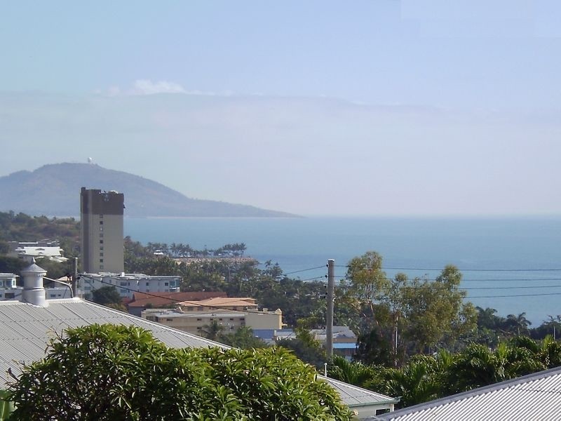 2/19 Willmett Street, Townsville QLD 4810