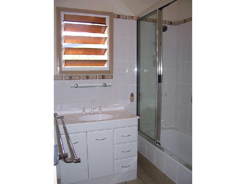 10 Weela Street, Cranbrook QLD 4814