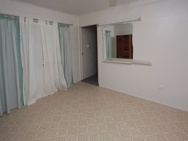 36 Shirleen Cresesnt, Condon QLD 4815