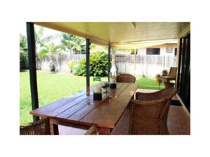 9 Lakeview Court, Kirwan QLD 4817