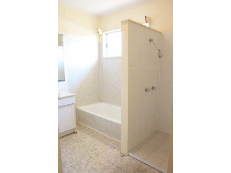 11 Cabarita Street, Cranbrook QLD 4814