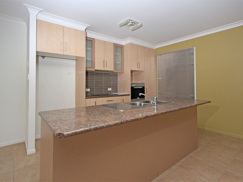 39 Sanderling Circuit, Kelso QLD 4815