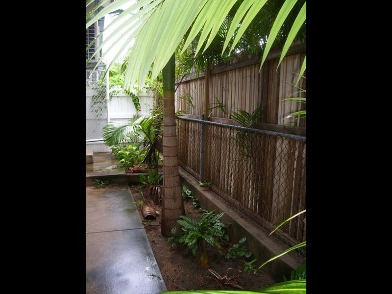 5/2 Crauford Street West End, Townsville West QLD 4810