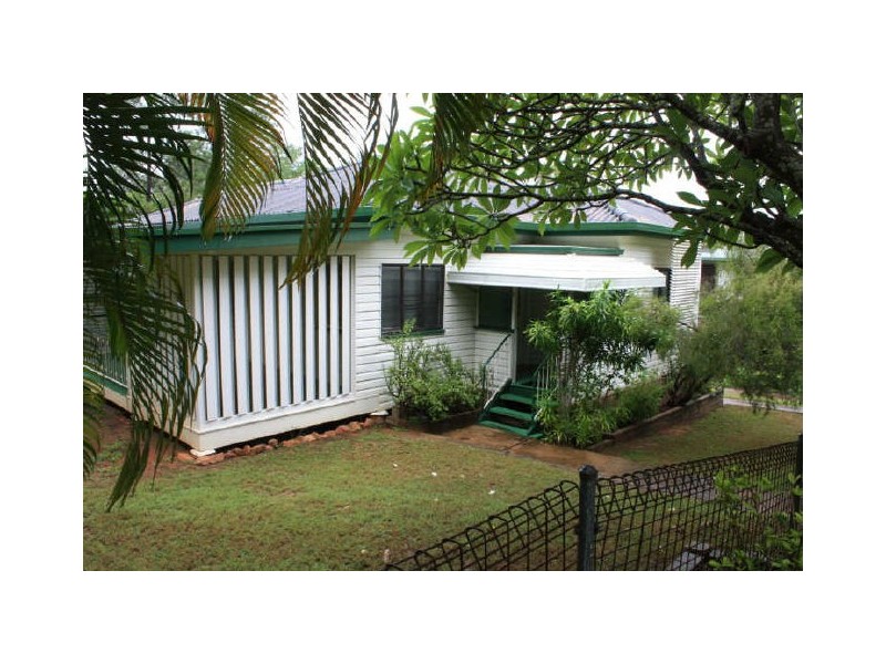 24 Green Street, West End QLD 4810