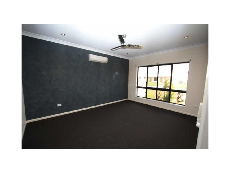 18 Twinview Tce, Idalia QLD 4811