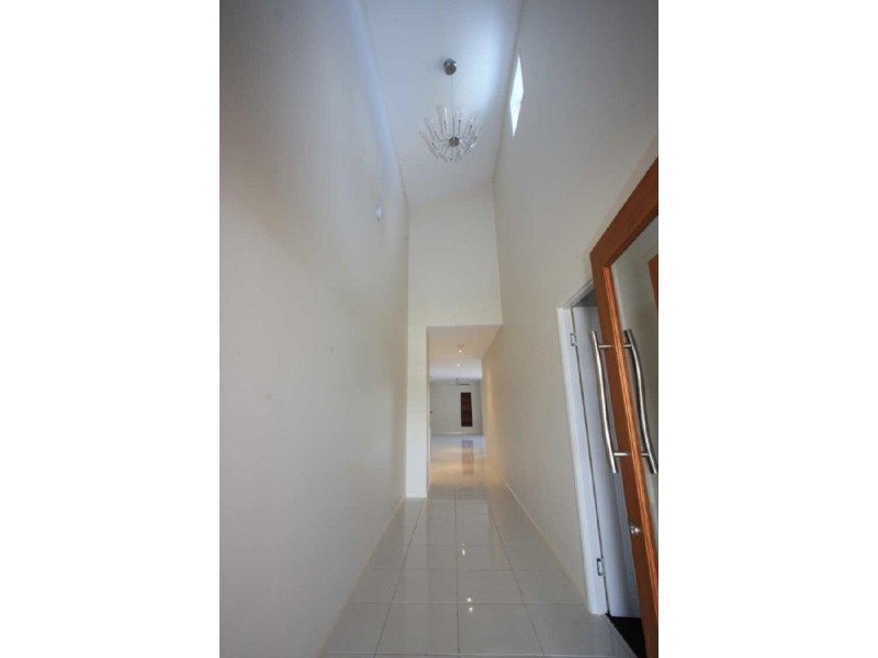 18 Twinview Tce, Idalia QLD 4811