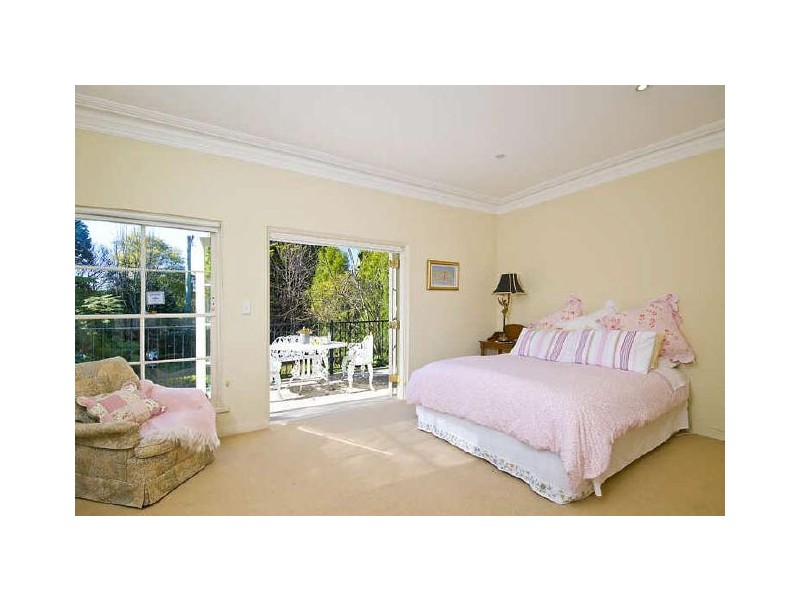 102 Shirley Road, Roseville NSW 2069