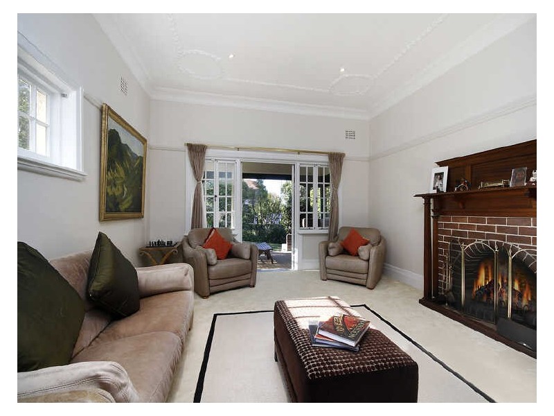 16 The Grove, Roseville NSW 2069