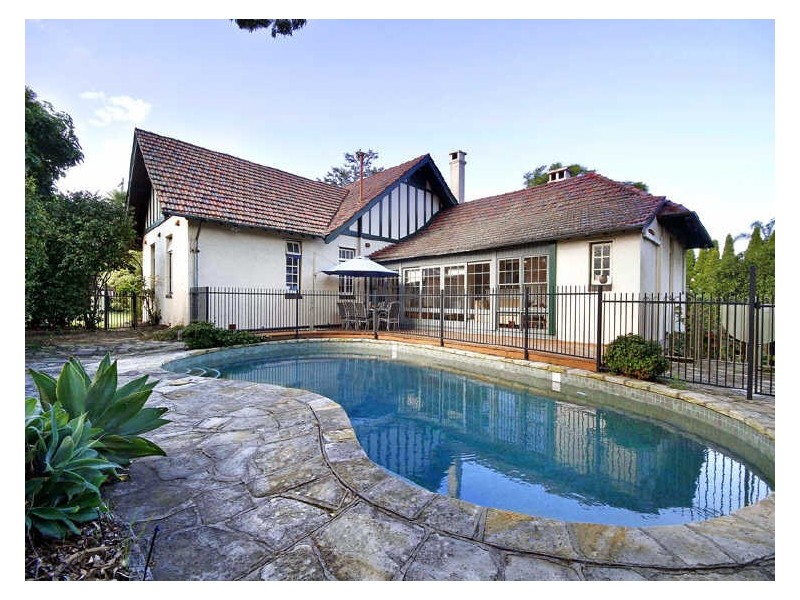 16 The Grove, Roseville NSW 2069