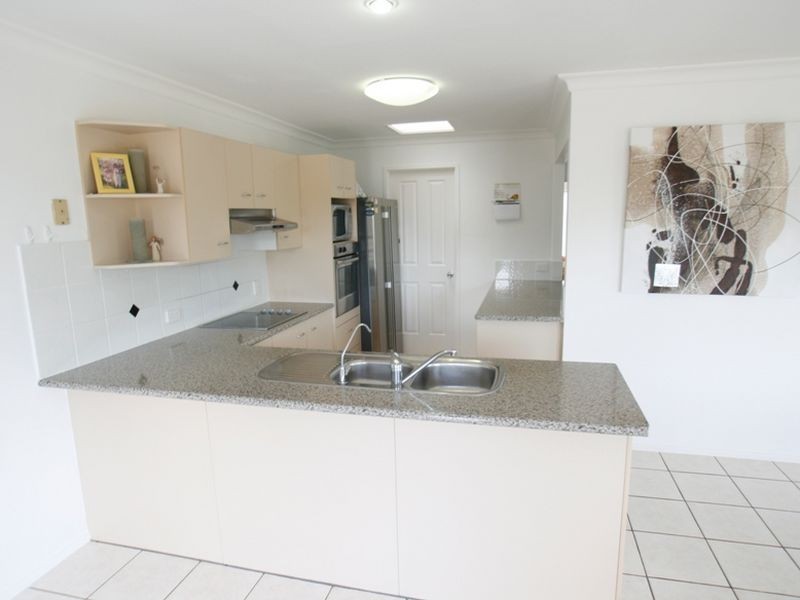 3 Amethyst Court, Griffin QLD 4503