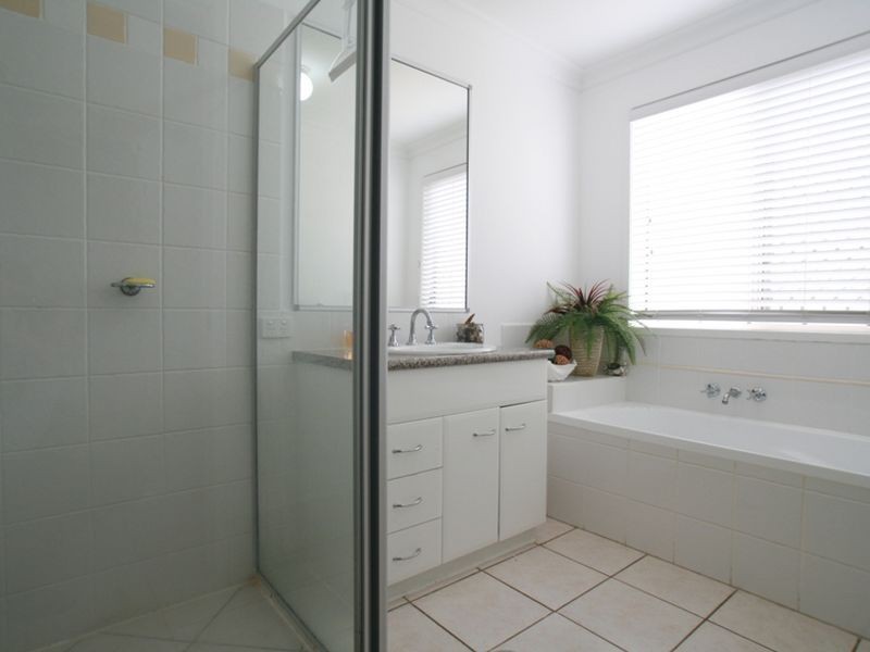 3 Amethyst Court, Griffin QLD 4503