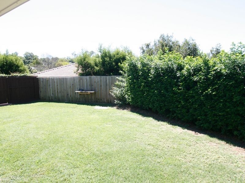 3 Amethyst Court, Griffin QLD 4503