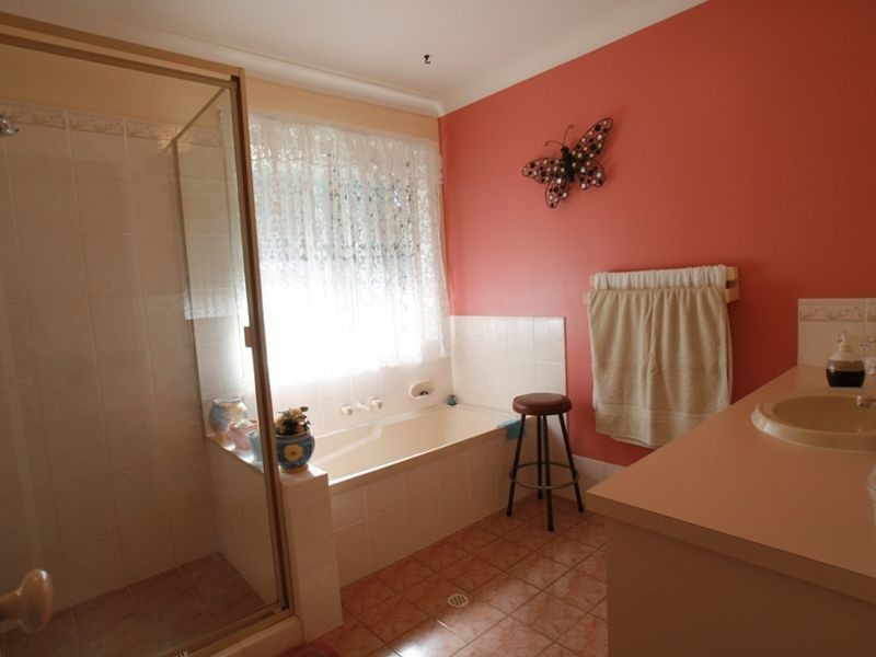 1 Grayling Court, Kallangur QLD 4503