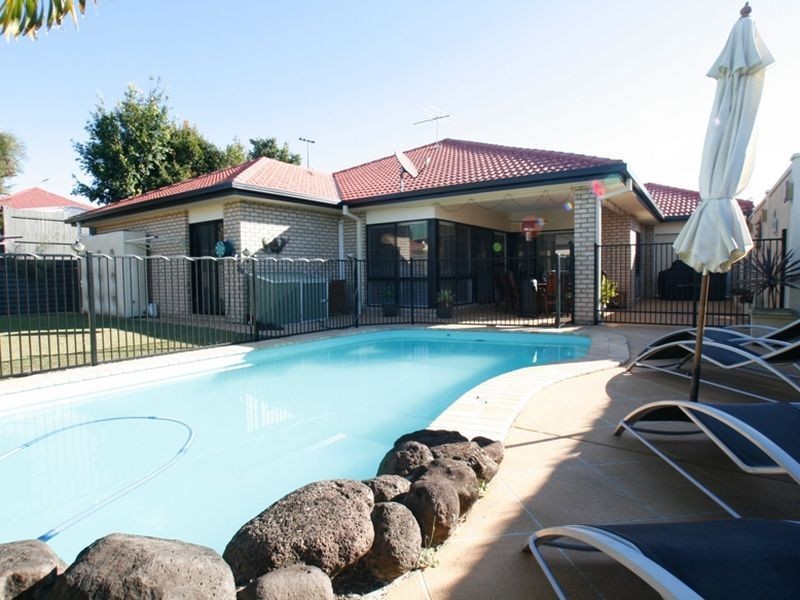 12 Cottonwood Cct, North Lakes QLD 4509