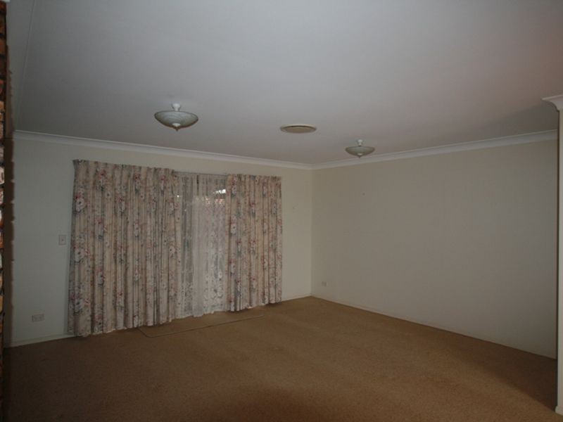 19 Pandanus Court, Kallangur QLD 4503