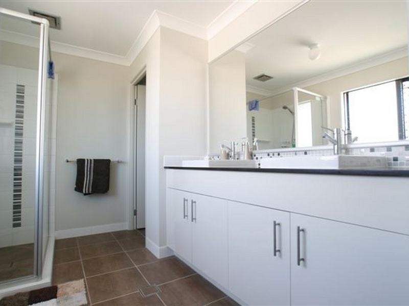 North Lakes QLD 4509