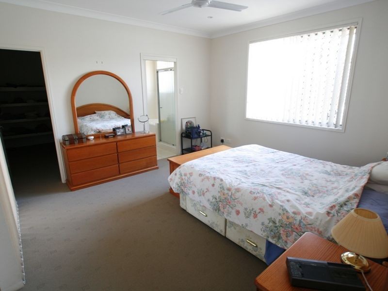 25 Echidna Parade, North Lakes QLD 4509