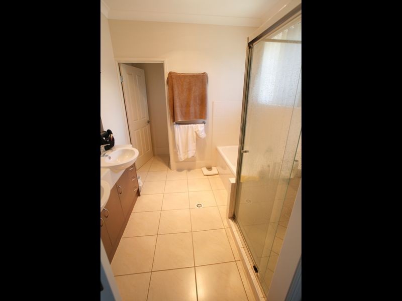 25 Echidna Parade, North Lakes QLD 4509