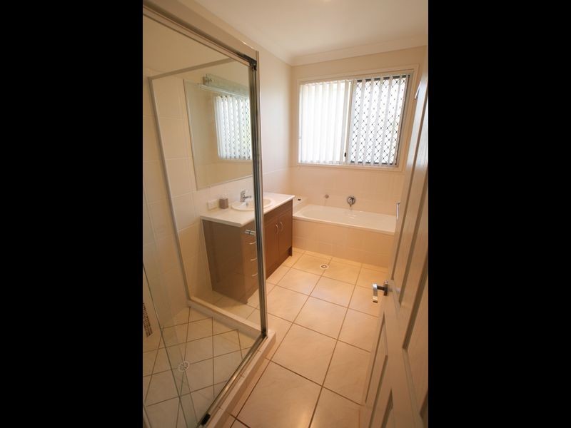 25 Echidna Parade, North Lakes QLD 4509