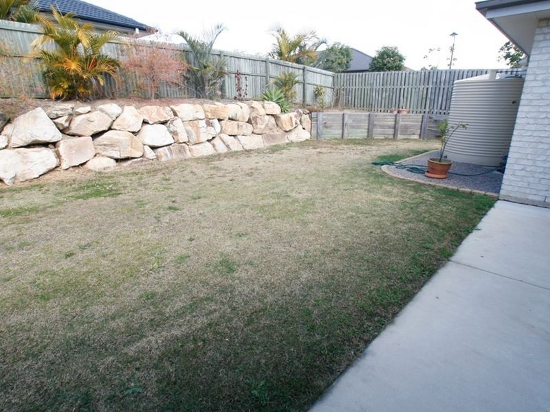 25 Echidna Parade, North Lakes QLD 4509