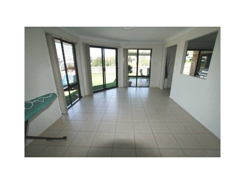 2 Vibrant Court, Dakabin QLD 4503