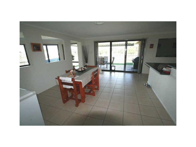 2 Vibrant Court, Dakabin QLD 4503