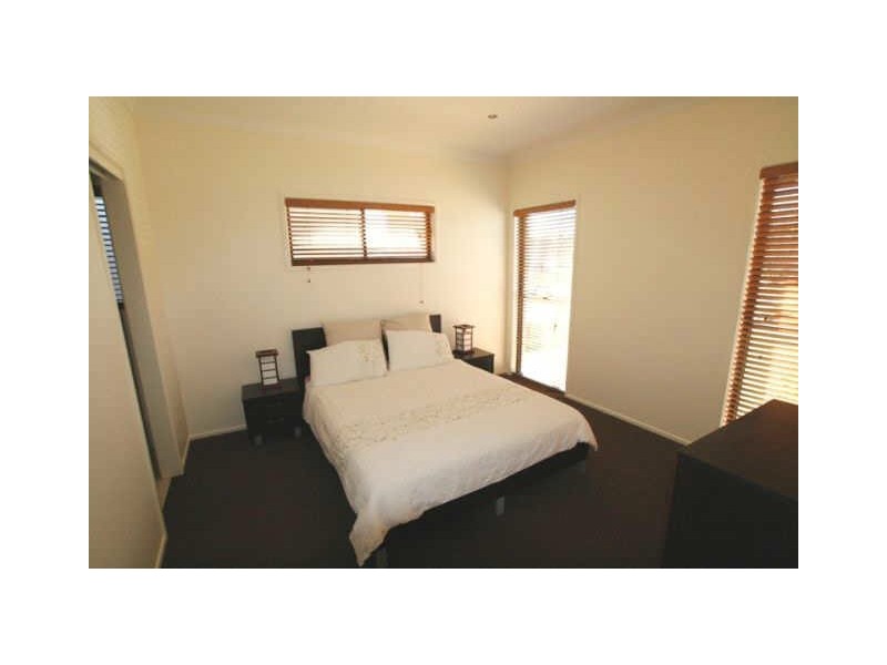 North Lakes QLD 4509