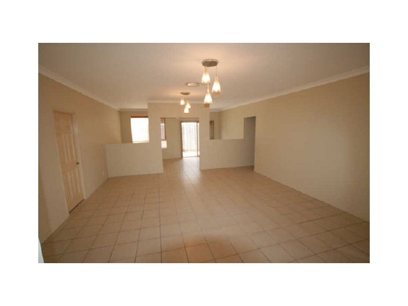 15 Kurrajong Circuit, North Lakes QLD 4509