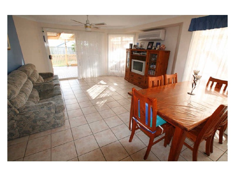 5 Grampion Cct, North Lakes QLD 4509