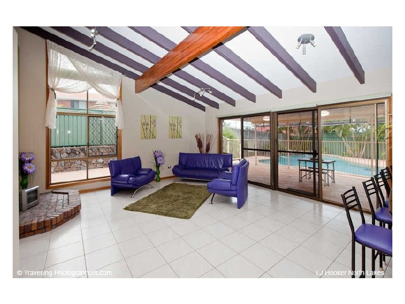 12 Eucalyptus Place, Albany Creek QLD 4035