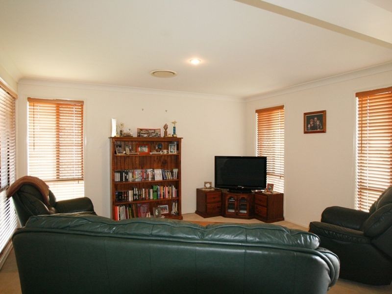 38 Peridot Crescent, Mango Hill QLD 4509