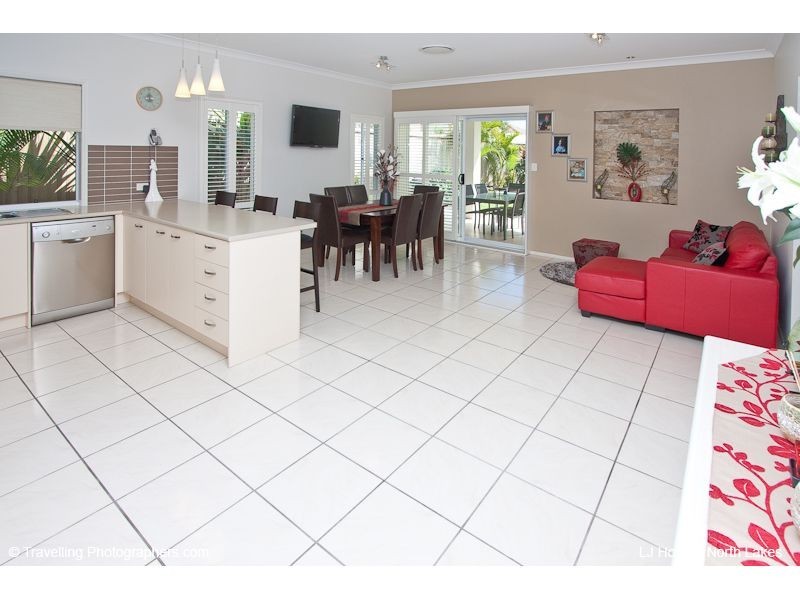 North Lakes QLD 4509