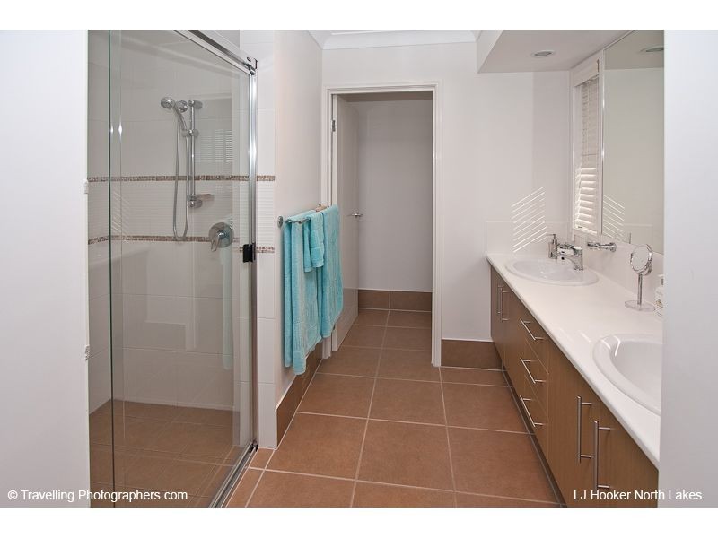 5 Whitebeech Court, North Lakes QLD 4509