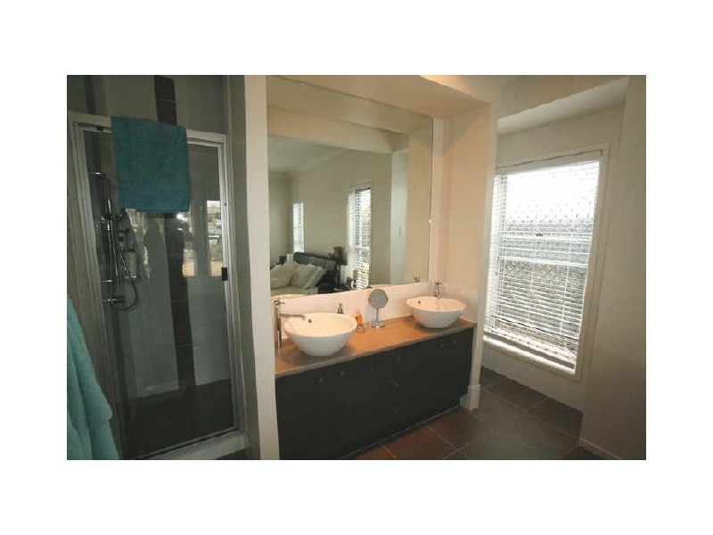 North Lakes QLD 4509